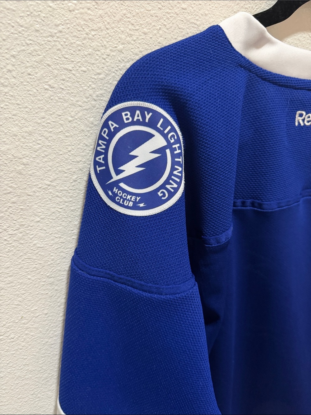 Reebok Blue and White Tampa Bay Lightning Hockey Jersey - Picture 3 of 4
